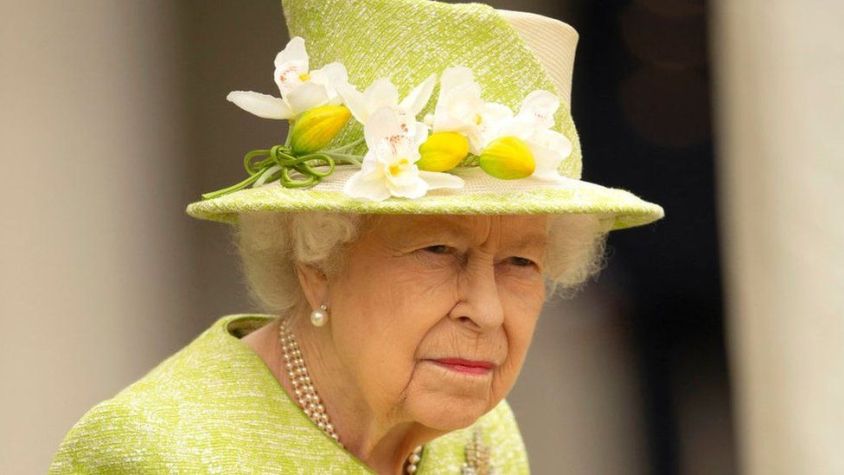 The Queen carries out first duty since Prince Philip's death - BBC News