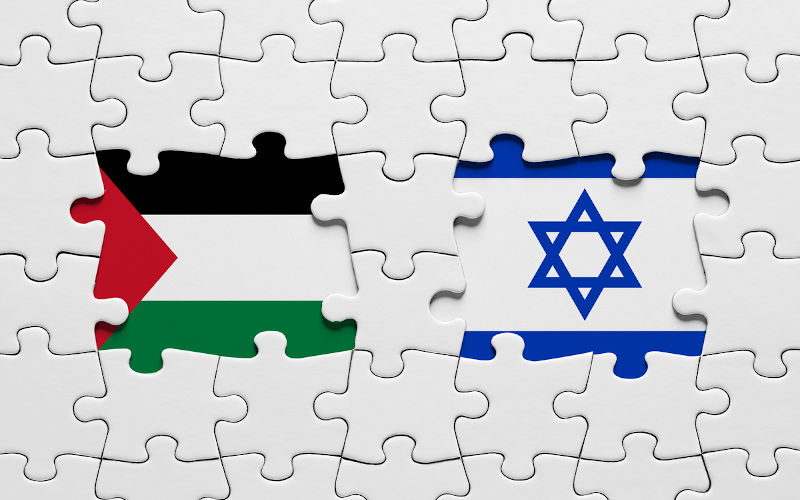 Jigsaw puzzle with the national flags of Israel and Palestine separated