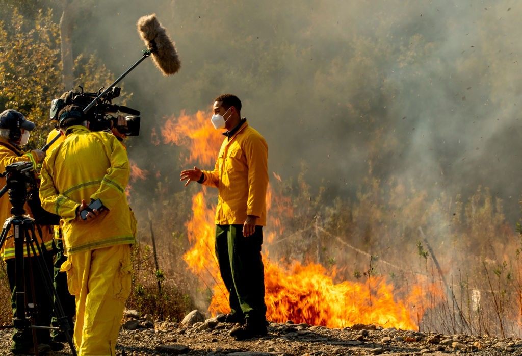A journalist reports from the Santa Ana wind-driven Bond Fire