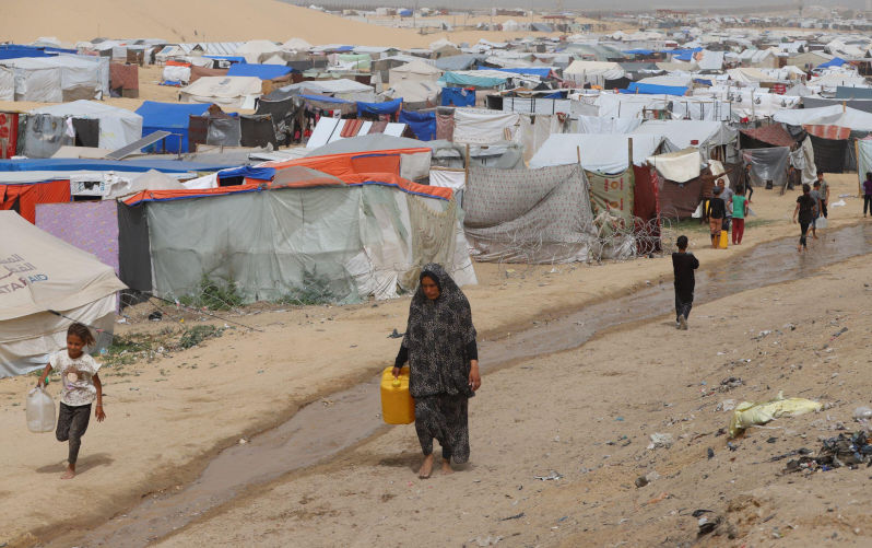 A view of a makeshift camp for displaced Palestinians in Rafah in the southern Gaza Strip on April 18, 2024. US officials have again raised concerns with their Israeli counterparts about Israel's plans for military operations in the southern Gaza city of Rafah. The White House said representatives of Israel's prime minister had agreed 